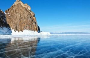 El lago de agua dulce más grande del mundo se congela cada año y las imágenes son impresionantes lago baikal congelado