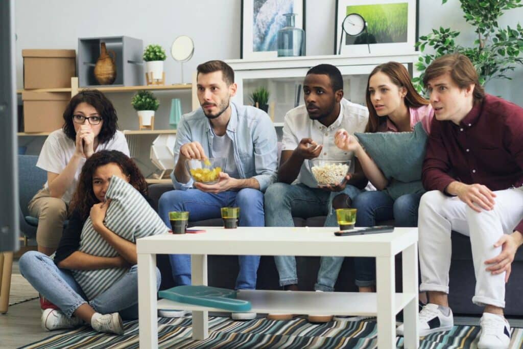 estas series no te dejarán despegarte del sofá